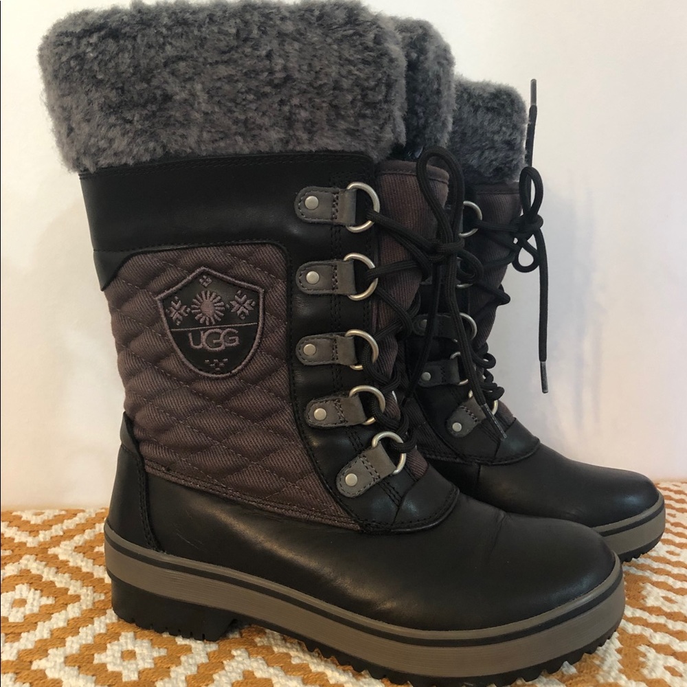 Ugg Quilted Sherpa Winter Snow Boots - Women’s 6